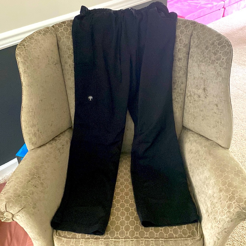 Healing hands drawstring scrub pants. Sz. Medium.